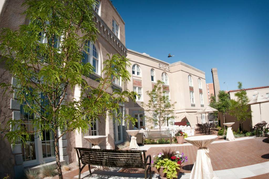 Hotel Parq Central Albuquerque Bagian luar foto